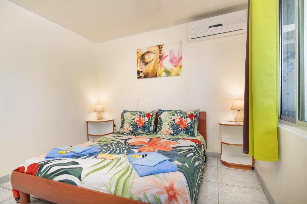 Nunaatini Lodge Faaa Екстер'єр фото